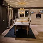 3 Bedrooms&2bathrooms House With Amazing View * ترومسو