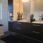 3 Bedrooms&2bathrooms House With Amazing View ترومسو